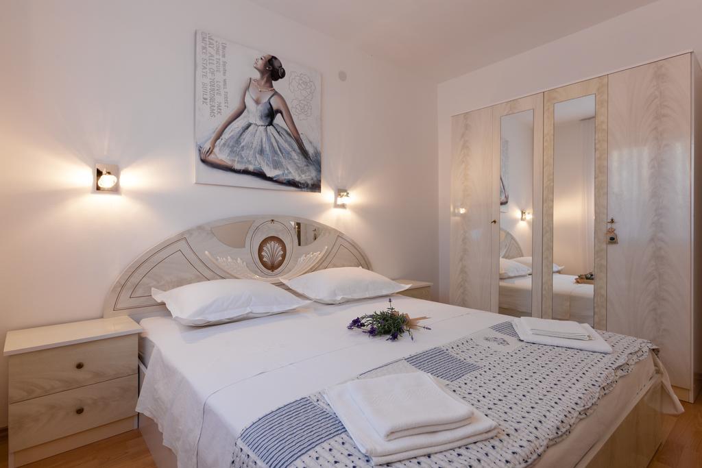 Villa Sarah Supetar Exteriér fotografie