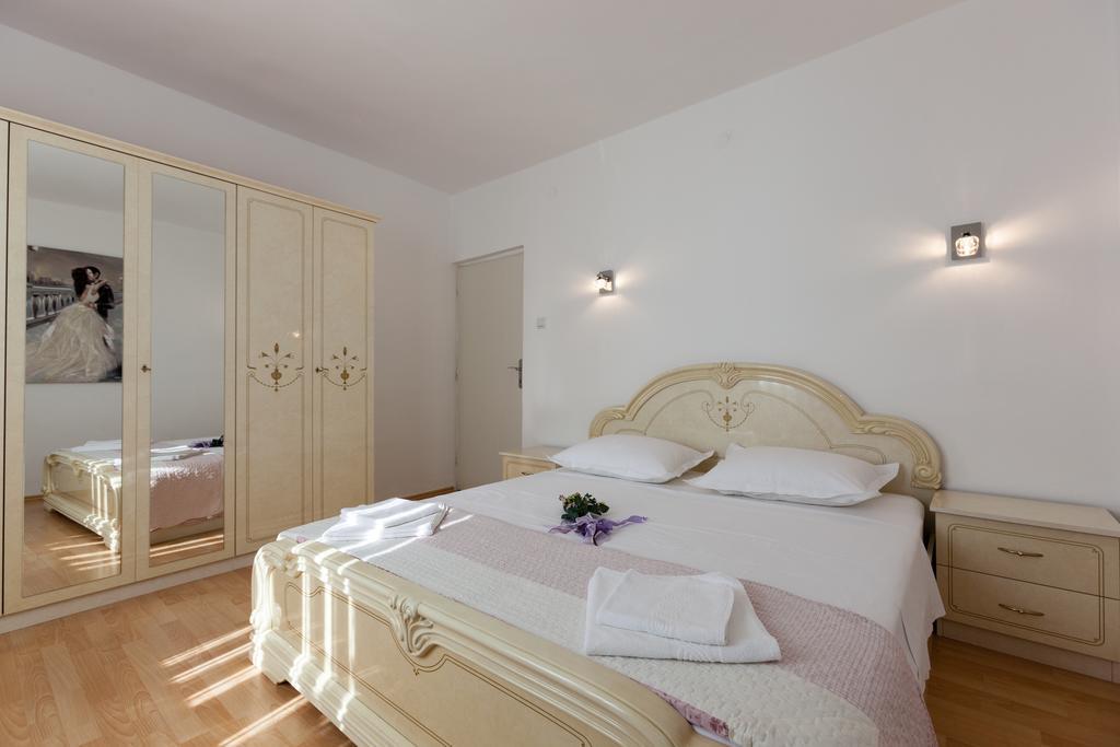 Villa Sarah Supetar Exteriér fotografie